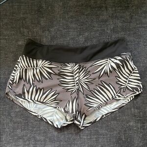 Rabbit, catch me if you can shorts